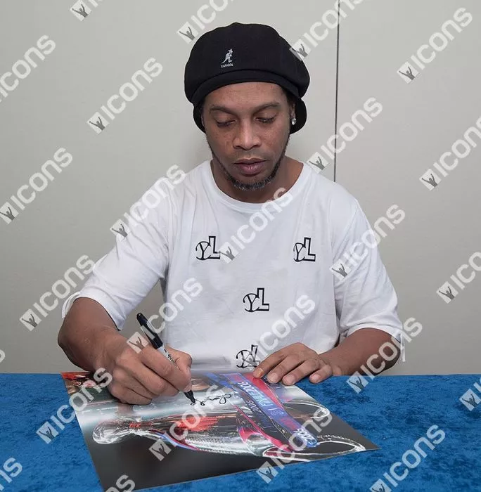 Icons Ronaldinho Signed FC Barcelona Photo: 2006 UEFA Champions League Winner