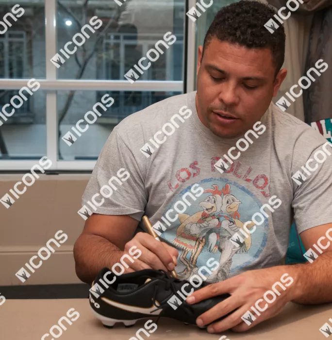 Icons Ronaldo Signed Black Nike Tiempo Boot In Brazil Frame