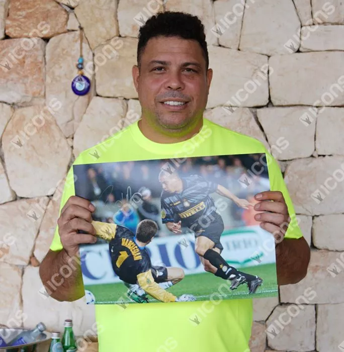 Icons Ronaldo Signed Internazionale Photo In Black Wooden Frame: 1998 UEFA Cup Final Goal