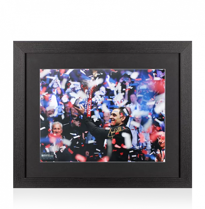 icons Ronnie O'Sullivan Signed Photo In Black Wooden Frame: Trophy Lift