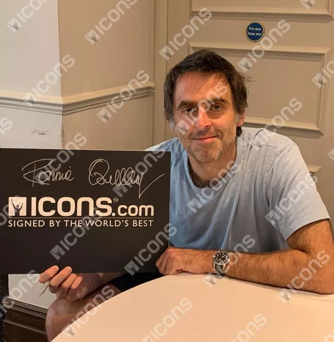 Icons Ronnie O'Sullivan Signed Red Snooker Ball In Acrylic Case