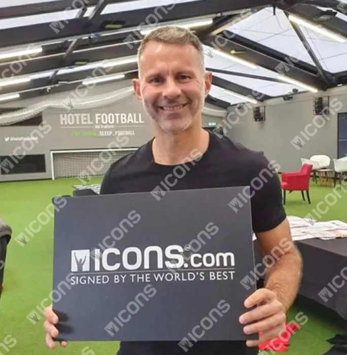 Icons Ryan Giggs Back Signed Manchester United 2020-21 Home Shirt In Commentary Chart Frame