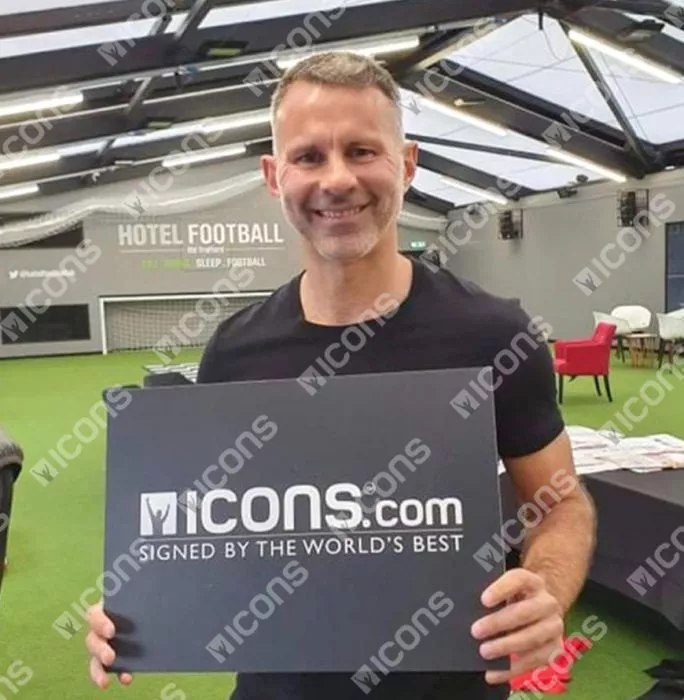 Icons Ryan Giggs Back Signed Manchester United 2020-21 Home Shirt In Hero Frame: Option 1