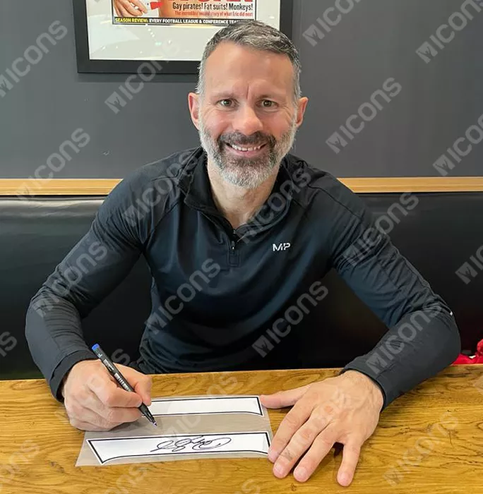 Icons Ryan Giggs Back Signed Manchester United 2021-22 Home Shirt In Classic Frame