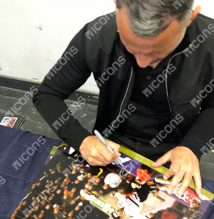 Icons Ryan Giggs Signed Manchester United Photo In Black Wooden Frame: Iconic FA Cup Goal Vs Arsenal