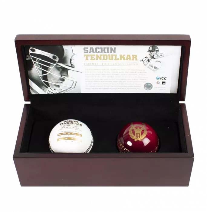 Icons Sachin Tendulkar Signed Cricket Ball In "Farewell To A Cricket Legend" Commemorative Case