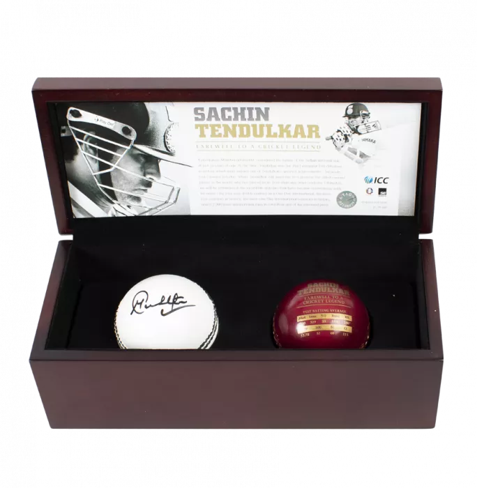 icons Sachin Tendulkar Signed Cricket Ball In "Farewell To A Cricket Legend" Commemorative Case