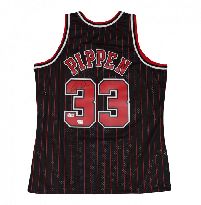 Icons Scottie Pippen Signed And Framed Chicago Bulls Jersey