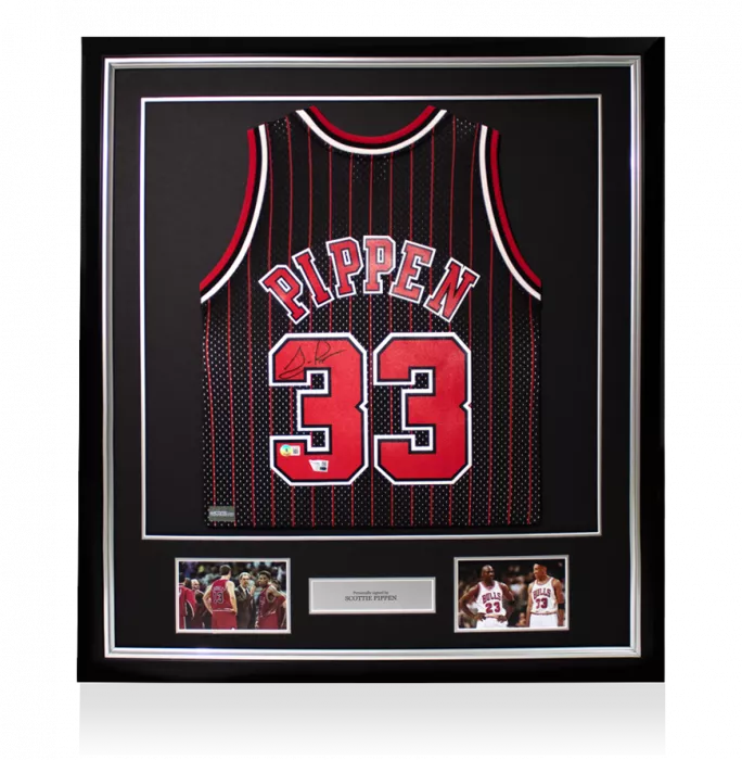 icons Scottie Pippen Signed and Framed Chicago Bulls Jersey