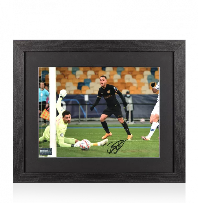 icons Sergino Dest Signed FC Barcelona Photo In Black Wooden Frame: UEFA Champions League Goal