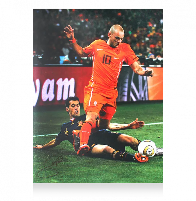 Icons Sergio Busquets Signed Spain Photo In Premium Photo Frame: FIFA World Cup Final