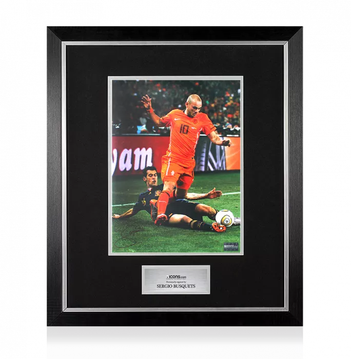 icons Sergio Busquets Signed Spain Photo In Premium Photo Frame: FIFA World Cup Final