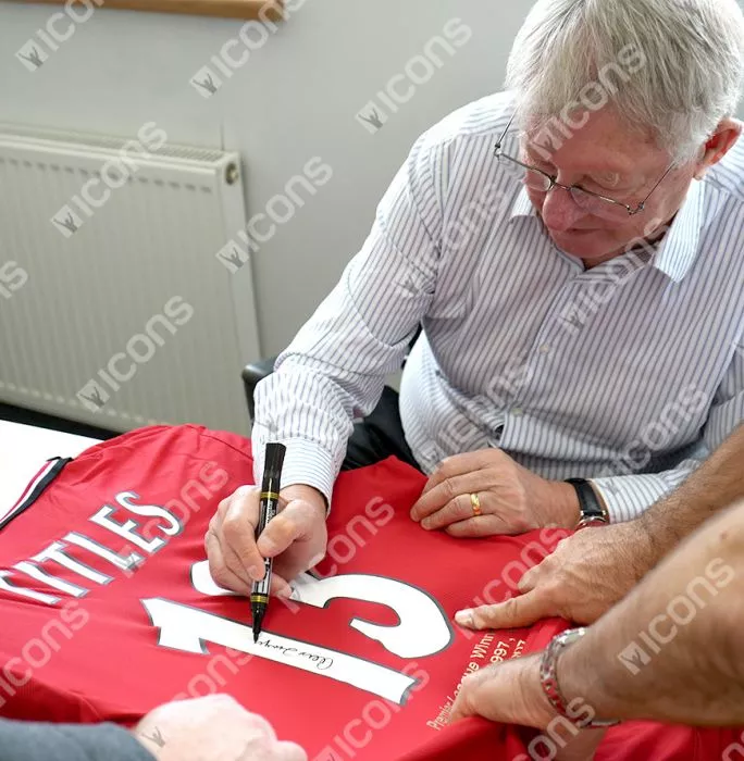 Icons Sir Alex Ferguson Back Signed Manchester United 1999 Home Shirt: Titles 13 In Classic Frame