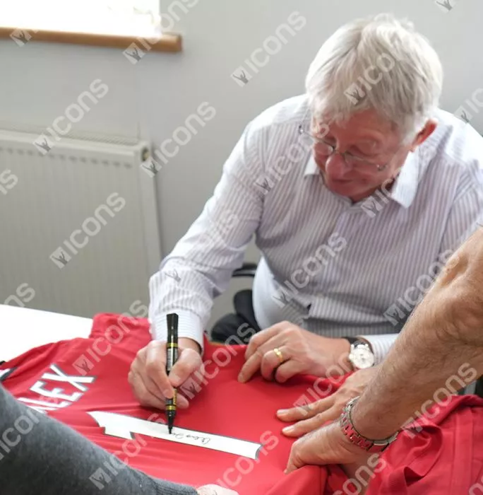 Icons Sir Alex Ferguson Back Signed Manchester United 1999 Home Shirt: Sir Alex 1