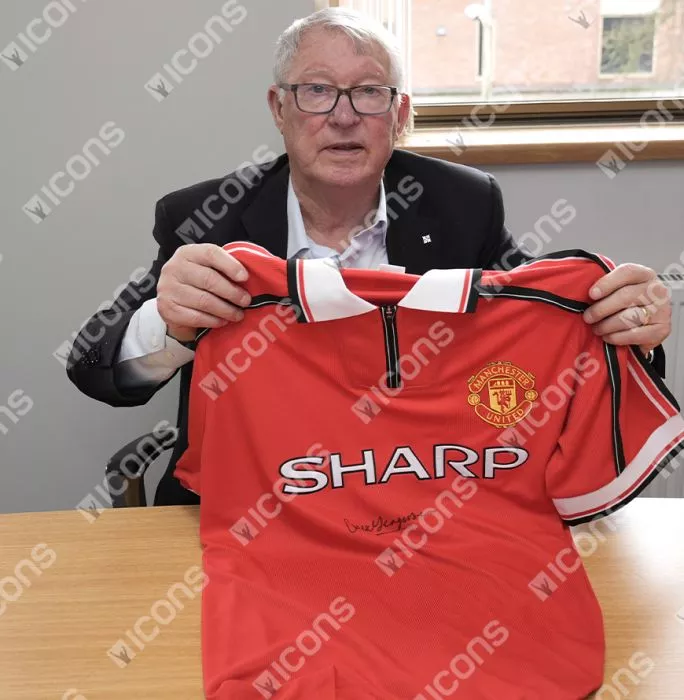 Icons Sir Alex Ferguson Front Signed Manchester United 1999 League Shirt And Original Artwork In Hero Frame: Limited Edition 1/1