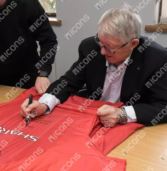 Icons Sir Alex Ferguson Front Signed Manchester United 1999 UEFA Champions League Home Shirt In Classic Frame - Stats Edition