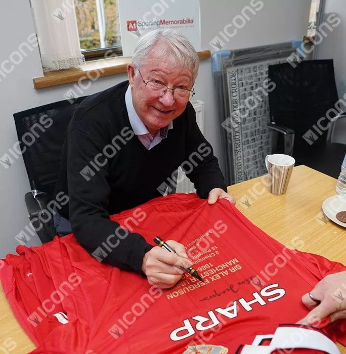 Icons Sir Alex Ferguson Front Signed Manchester United 1999 UEFA Champions League Shirt - Stats Edition