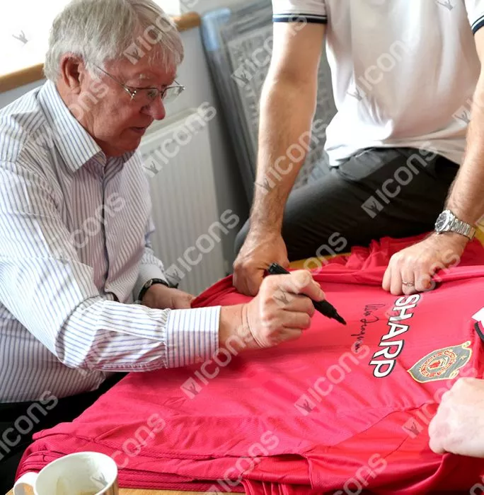 Icons Sir Alex Ferguson Front Signed Manchester United 1999 UCL Final Shirt