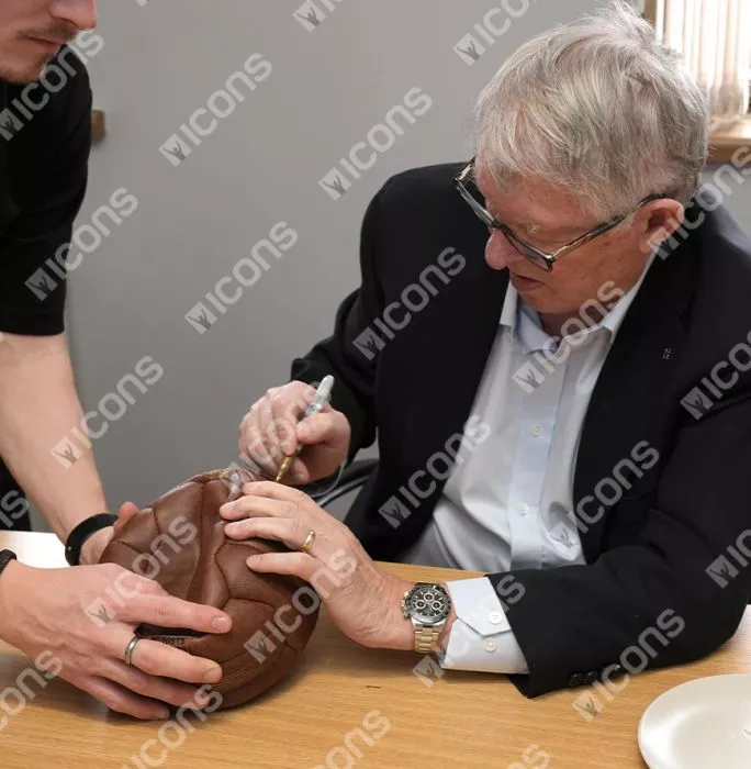 Icons Sir Alex Ferguson Signed Manchester United Heritage Football In Acrylic Case