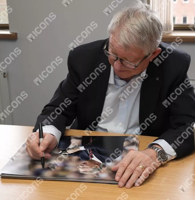 Icons Sir Alex Ferguson Signed Manchester United Photo In Black Wooden Frame: Fergie Time