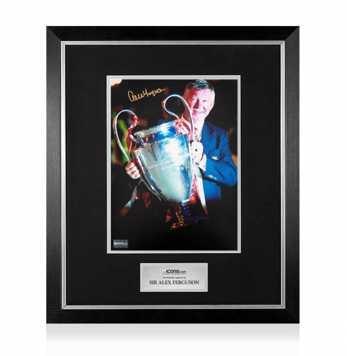 Icons Sir Alex Ferguson Signed Manchester United Photo In Premium Photo Frame: 2008 UEFA Champions League Winner