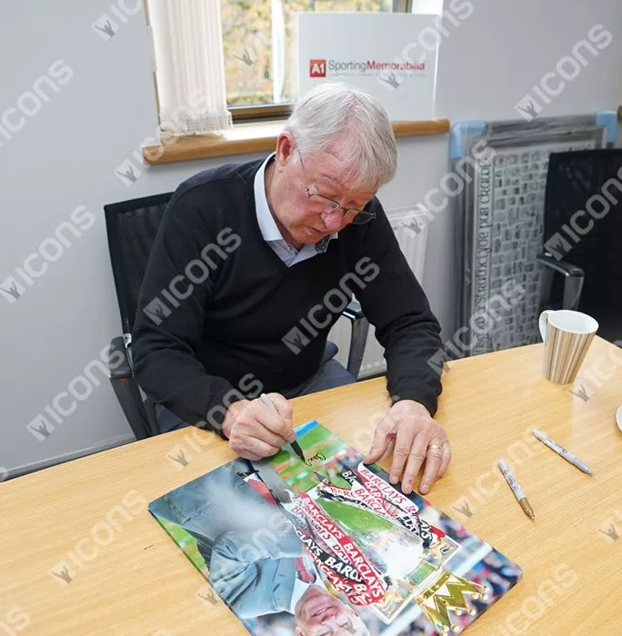 Icons Sir Alex Ferguson Signed Photo In Premium Photo Frame: Premier League Trophy