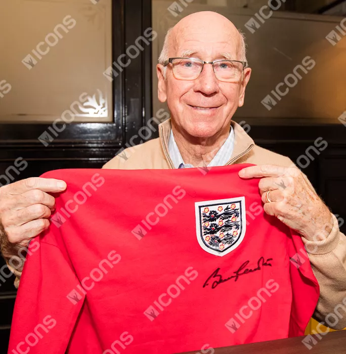 Icons Sir Bobby Charlton Front Signed England 1966 Shirt In Classic Frame: Three Lions Edition