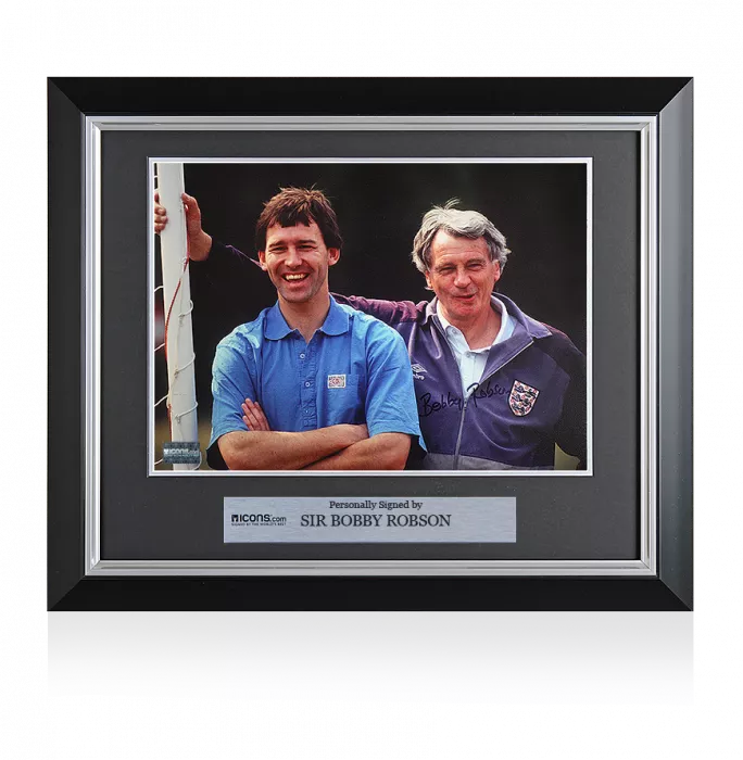 icons Sir Bobby Robson Signed and Framed England Photo: National Treasure