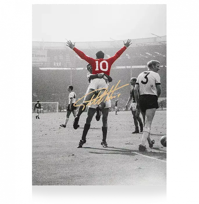 icons Sir Geoff Hurst Gold Signed England Photo: Hat-Trick Hero