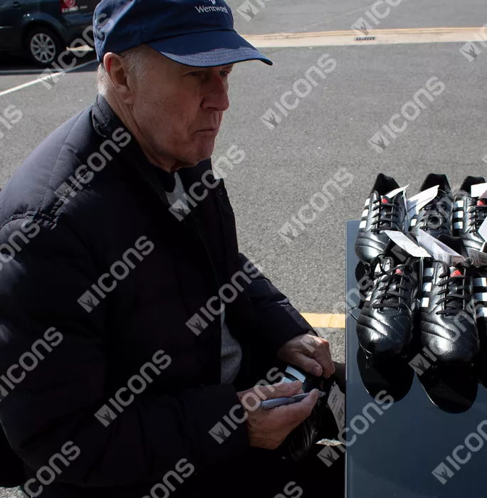 Icons Sir Geoff Hurst Signed Black And White Adidas Football Boot In Acrylic Case