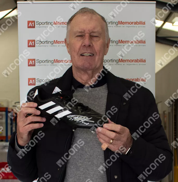 Icons Sir Geoff Hurst Signed Black And White Adidas Football Boot In Acrylic Case