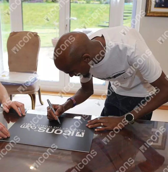 Icons Sir Mo Farah Signed Photo In Premium Photo Frame: Beijing 2015 Men's 10 000m Gold