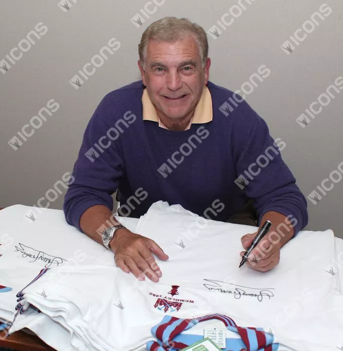 Icons Sir Trevor Brooking Front Signed West Ham Shirt - 1980 FA Cup Final Winner In Classic Frame
