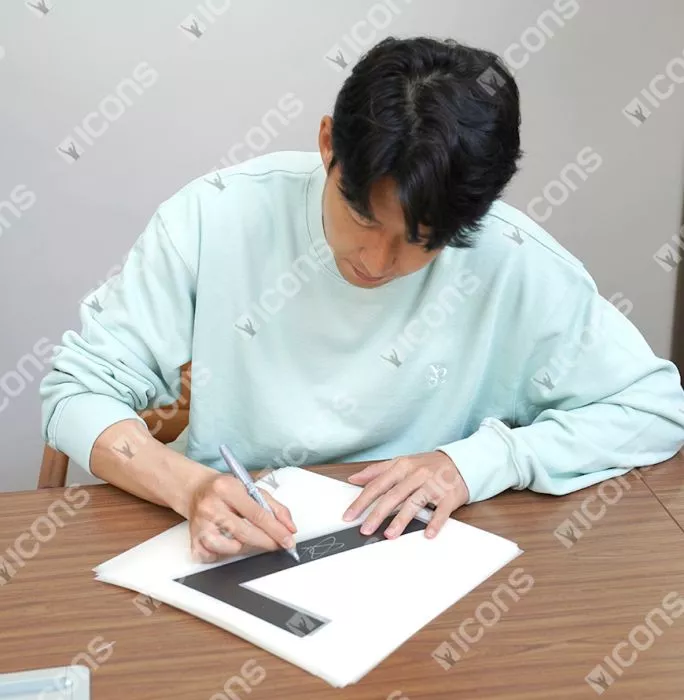 Icons Son Heung-min Back Signed Korea Republic Retro Shirt In Classic Frame