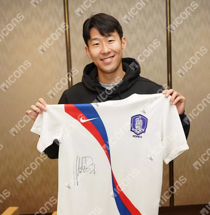 Icons Son Heung-min Front Signed Korea Republic 2012-13 Away Shirt In Classic Frame