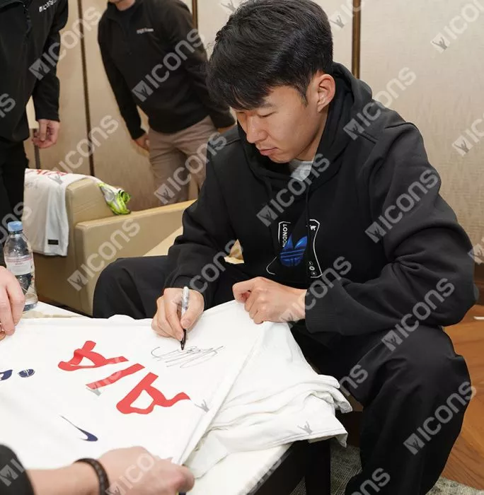 Icons Son Heung-min Front Signed Tottenham Hotspur 2022-23 Home Shirt In Classic Frame