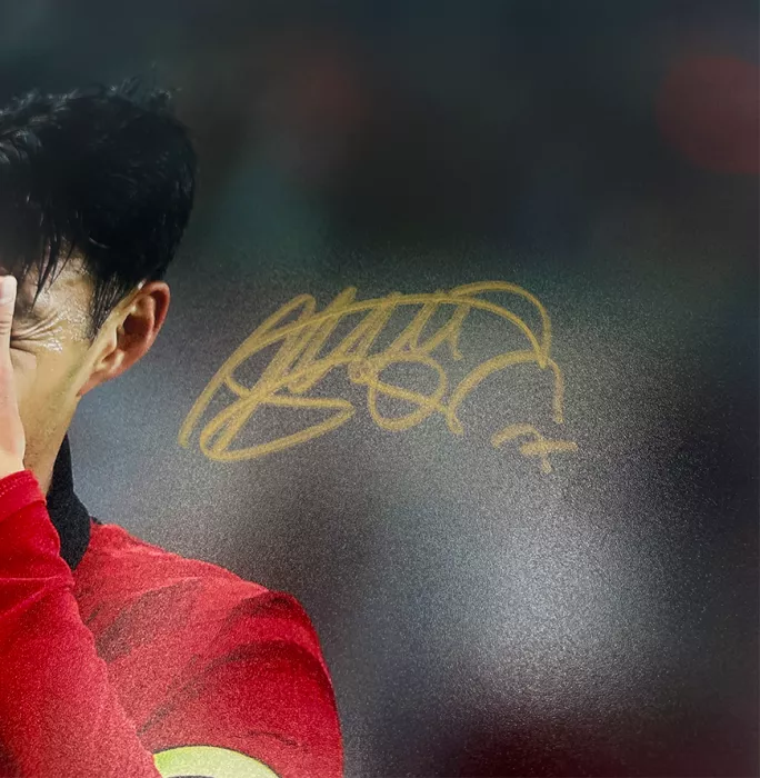 Icons Son Heung-min Signed Korea Republic Photo In Black Wooden Frame: Goal V Cameroon - International Friendly