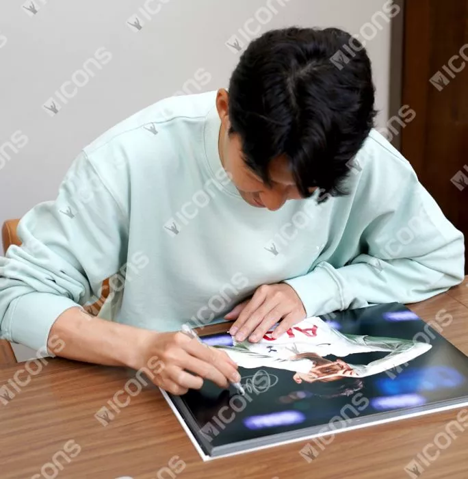 icons Son Heung-min Signed Tottenham Hotspur Photo: Goal vs Arsenal