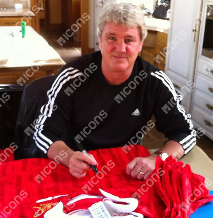 Icons Steve Bruce Signed Manchester United Home Shirt In Classic Frame: 1994 FA Cup Final Special Edition
