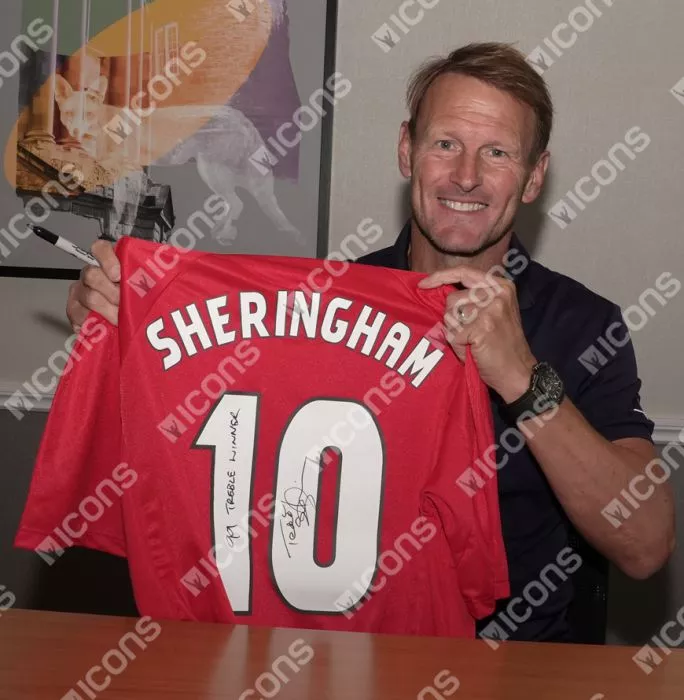 Icons Teddy Sheringham Back Signed Manchester United 1999 Home Shirt In Classic Frame: '1998-99 Treble Winner' Inscription