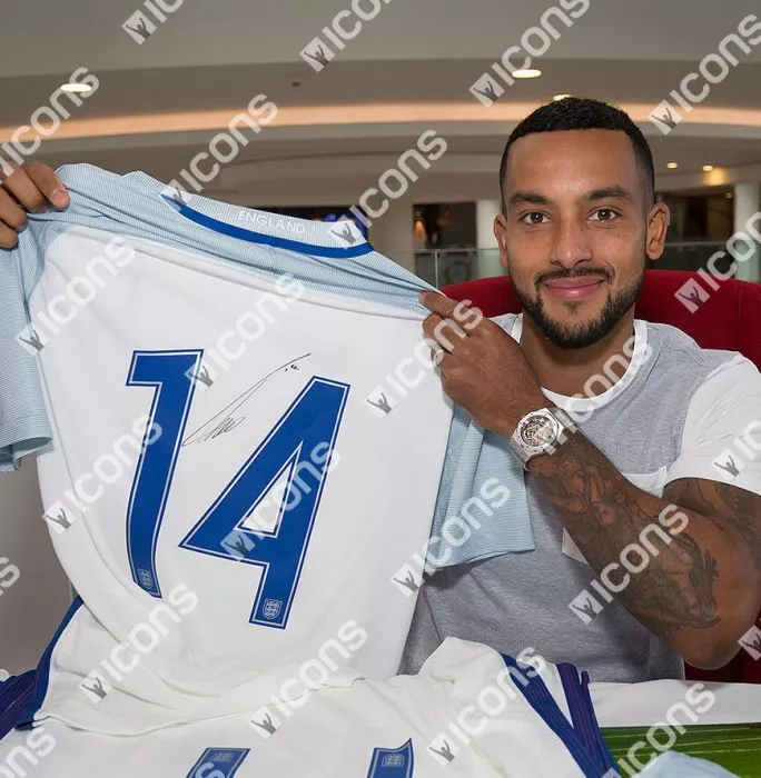 Icons Theo Walcott England Back Signed 2016-17 Home Shirt