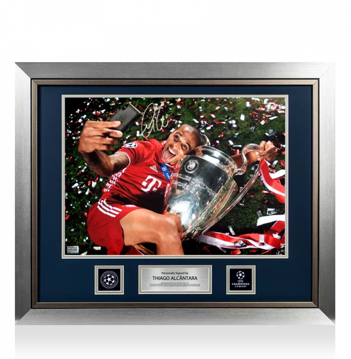 icons Thiago Alcantara Official UEFA Champions League Signed and Framed FC Bayern Munich Photo: 2020 UEFA Champions League Winner