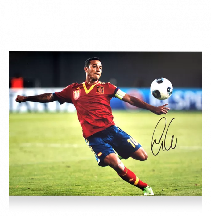 Icons Thiago Alcantara Signed Spain Photo In Premium Photo Frame: La Roja Star
