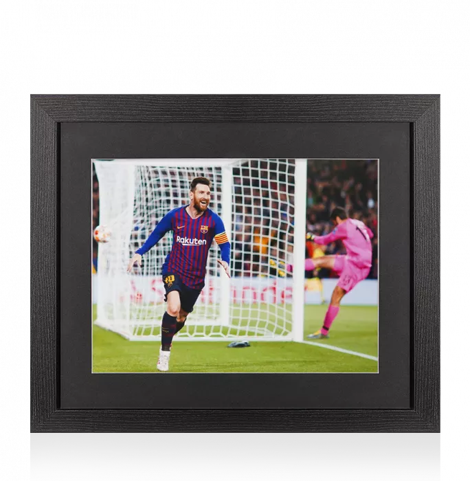 icons UNSIGNED Lionel Messi Photo In Black Wooden Frame: FC Barcelona Captain's Celebration