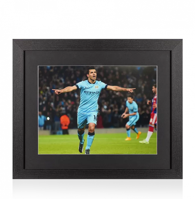 icons UNSIGNED Sergio Aguero Photo In Black Wooden Frame: Manchester City Celebration vs Bayern Munich UEFA Champions League