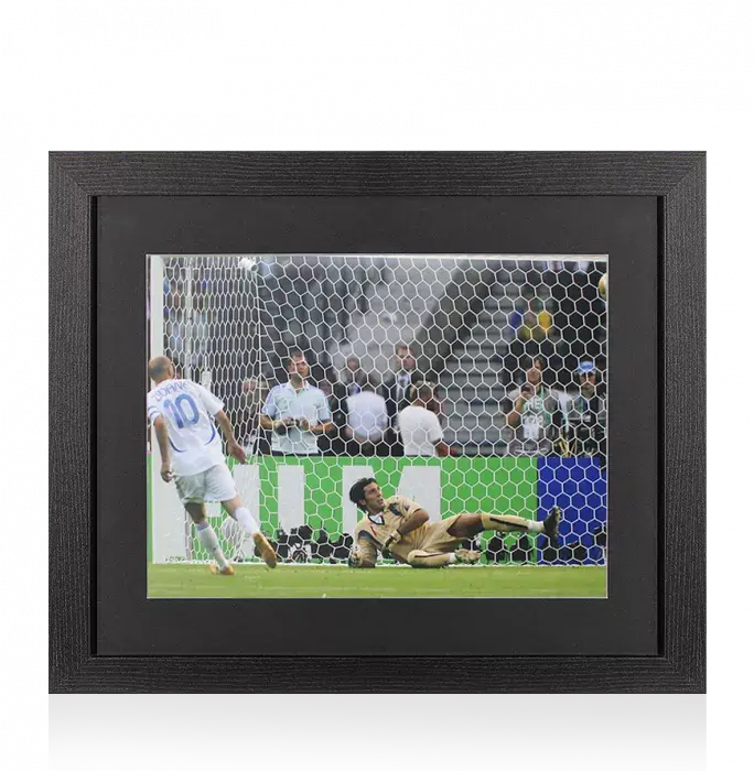icons UNSIGNED Zinedine Zidane Photo In Black Wooden Frame: Penalty vs Italy