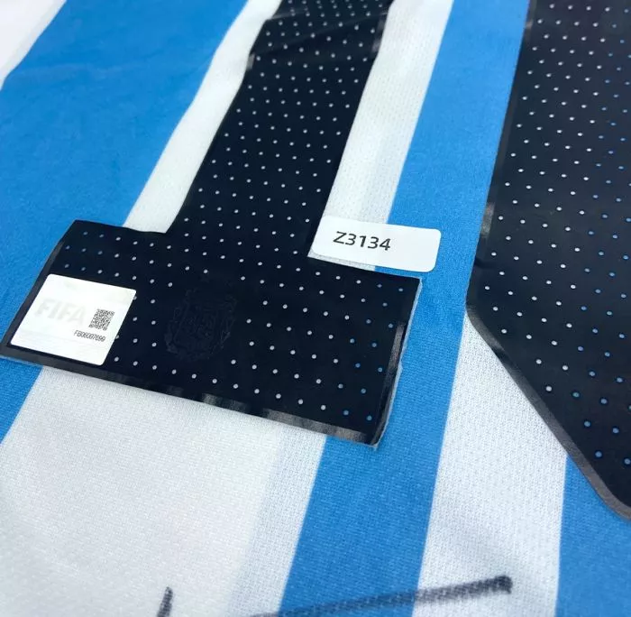 Icons WAREHOUSE SECONDS Lionel Messi Back Signed Argentina 2022 Home Shirt - Grade A