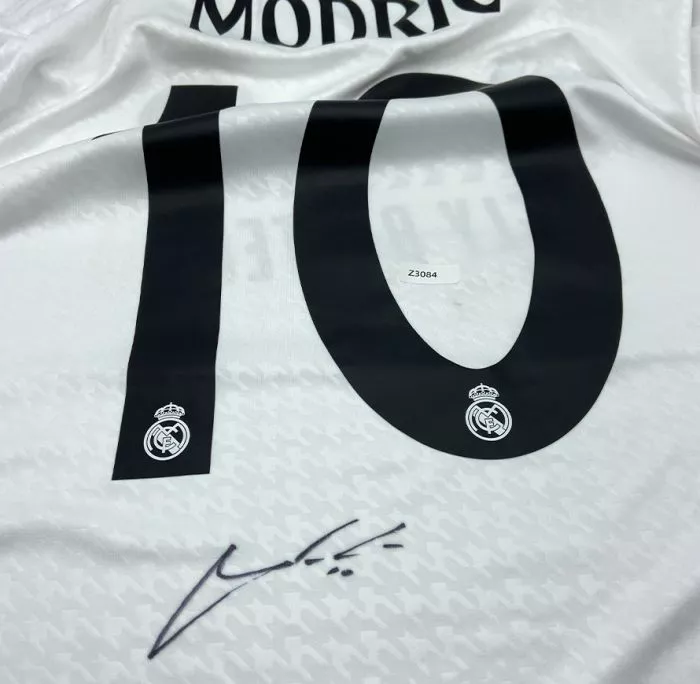 Icons WAREHOUSE SECONDS Luka Modric Back Signed Real Madrid CF 2024-25 Home Shirt - Grade A