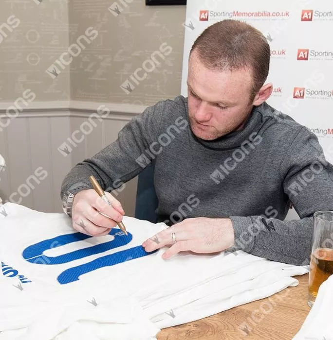 Icons Wayne Rooney Back Signed England Home Shirt: Gold Signature Edition