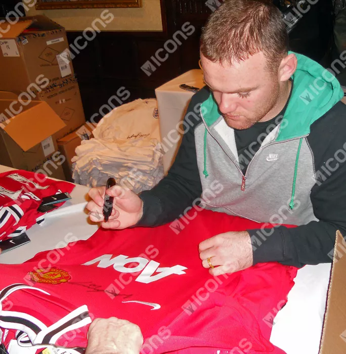 Icons Wayne Rooney Front Signed Manchester United 2011-12 Home Shirt In Classic Frame